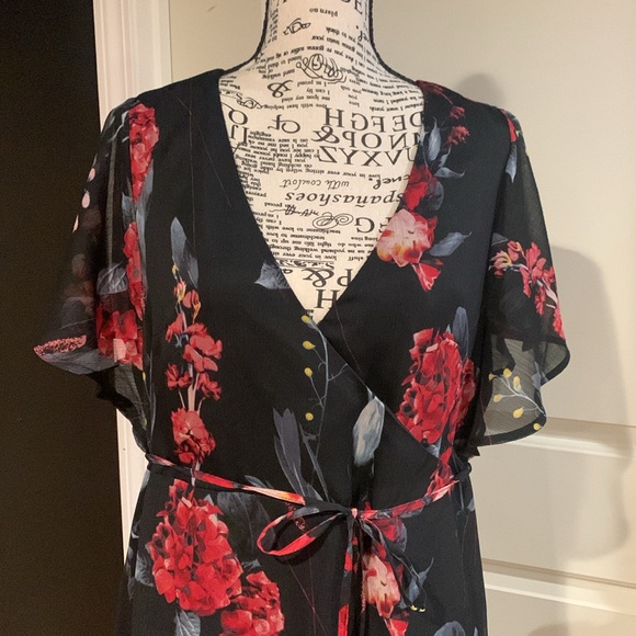 A New Day Maxi Floral Dress - Picture 2 of 3